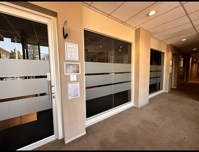 10,386M² OFFICE TO LET IN PARKTOWN